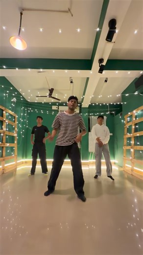 Xperiment Dance Studio on Instagram: "Move your body.. Groove your soul.. ❤️ . . . #xperimentdancestudio #dance #hiphopdanceclass #choreography #dancemove #dancevideos"