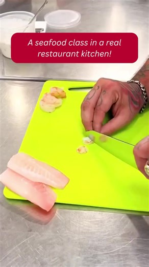 This is your sign to get into the kitchen with us. School of Fish classes are fun, hands-on, and held in Pelican’s actual kitchen. Learn how to prepare and cook the freshest seafood with our expert chefs. Fair warning: spots are limited and classes always sell out. Take a look (and join the list for upcoming classes) here: https://www.pelicanseafood.ca/school-of-fish