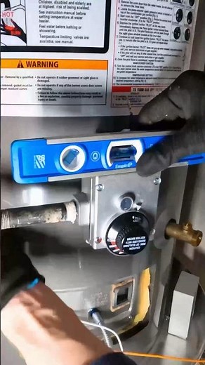 Replacing a gas control valve on a Rheem water heater 💦 #plumbing #plumber #shortsvideo