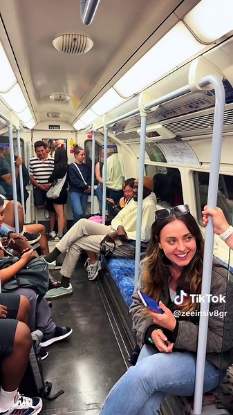 This video has gained more than 500 million views 😂😅 | people with hilarious laughs laughing