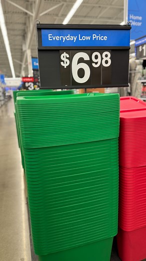 ❤️ Walmart has Christmas decor storage bins out! These are 18 gallon bins and are perfect to help you stay organized for when next holiday season rolls around. When do you usually take down your Christmas decorations?✨Link in bio ($6.98) #walmart #christmas2023 #organizedhome #homeorganization | Walmart Gems
