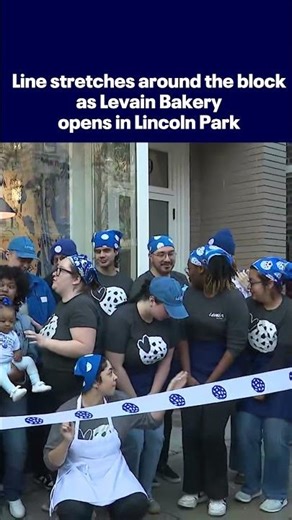 Line stretches around the block as Levain Bakery opens in Lincoln Park