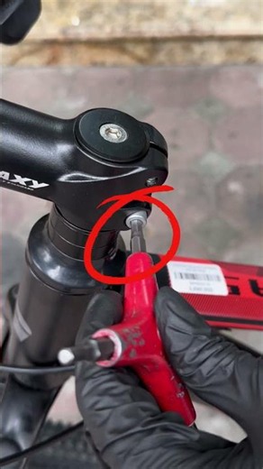 How to fix a loose bicycle headset #bicycle #bikerepair #bicycletips #sportsbicycle #bikemaintenance