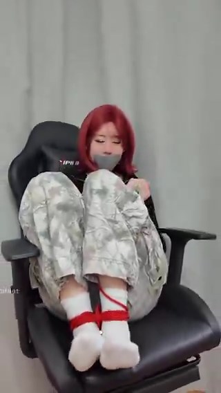 He said he just wanted to test the new filming device 😅So… why am I shoeless, tied up, and getting my feet tickled?🎁：50 🔁 = I post a longer clip right here #tickling #bondage #socks #tapegag