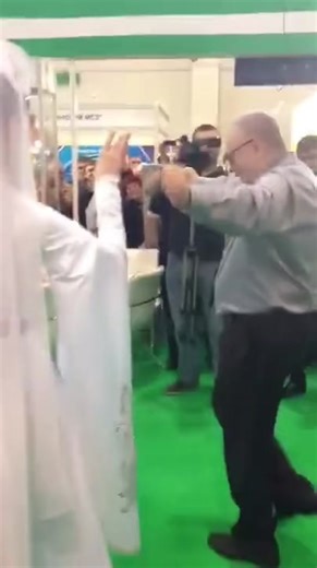 Жириновский танцует Лезгинку: видео