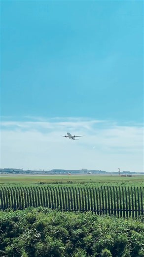 飛行機の音楽：離陸シーンで流れる曲のおすすめ選