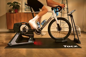 Quelles sont les différences entre le Tacx NEO 3M et le Tacx NEO 2T ?