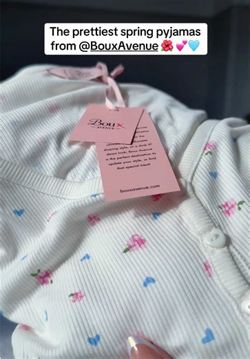 I mean these are so pretty #bouxavenue #pyjamas #bouxavenuepjs #tiktokmademebuyit #springsale