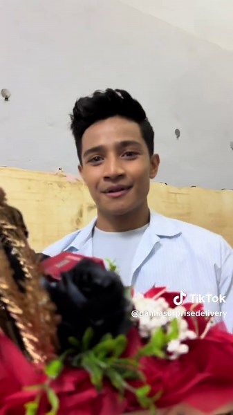 Surprise Delivery Bouquets untuk Orang Tersayang