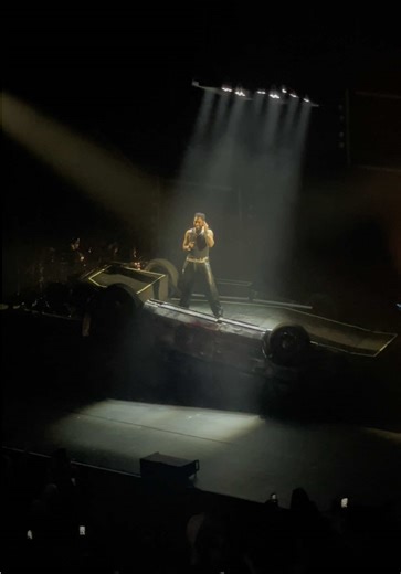 Miguel's Amazing Live Performance at the Chaos Tour