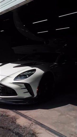 Wanna drive this ride? I VOLPERO carbon body kit 🤍