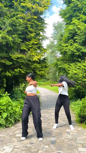 🤍💃🏾 w/ @saxsi_sa | Mix: @O Fresh