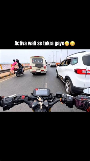 Activa wali ladki se takra gaya😅😄#bikerider #funnyshorts #riderlife #bikeriding #trending #shorts