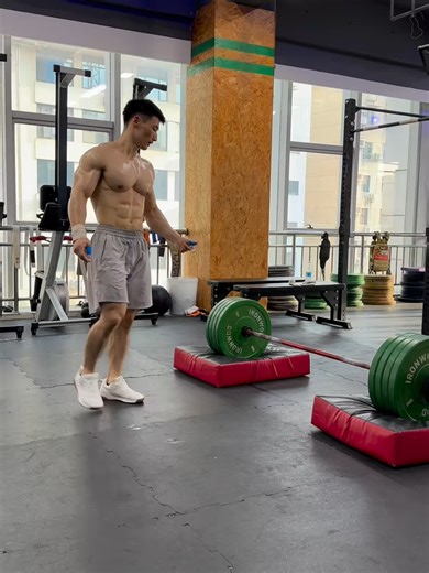 yejiajun85kg#muscle #douyin抖音 #douyinboy #handsomeboys #bodybuildingmotivation #fitness