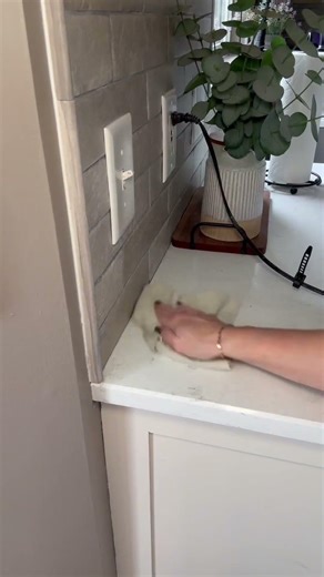 Stop Wasting Paper Towels! 🛑 Better Cleaning in Seconds! ✨