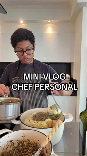 Un día más trabajando como chef personal. Quédate para que veas todo lo que preparé hoy. #recipes #chefmedina #chefpersonal #personalchef #vlogs