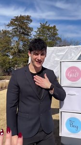 Pregnant bride’s gender reveal at the altar: An unforgettable surprise