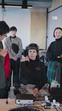 लकवाग्रस्त मरीज ने किया डांस [She Dances Again Powered by Her Brain]