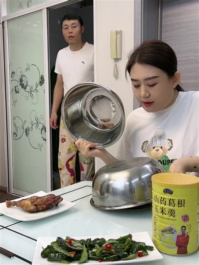 Hilarious Husband & Wife Eating Challenge