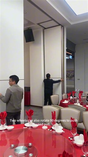 The partition door of two wheels can also realize a 90-degree turn. It is very convenient and practical in the use of space division. The operable partition wall as a room divider can greatly improve the utilization of space.#operablewall #movablepartitionwall #roomdivider #SmartSpaces #banquethalldesign