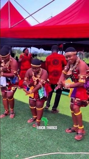 Beautiful Ladies Dance Kete at a Ghanaian Funeral 💃🇬🇭🔥
