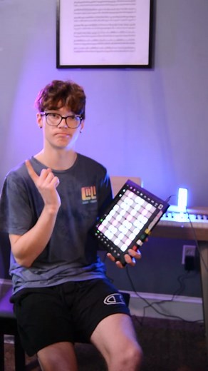 The launchpad uses a system called the grid, which is typically in fourths (but you can also set it to 3rds, 2nds, sequential, etc…). The chord shapes are very similar to guitar since it’s 4ths and it’s actually my main instrument at @berkleecollege !! Should I make more vids with it?? • Shoutout to the Patreon members🙏🏼🙌🏽 Gil Tandeta Gregorio Jim Lane C-Dub Ian M • #musician #music #musiciansoftiktok #chordprogression #chords #chord #launchpad #launchpadpro #novation #eartraining #musictheo