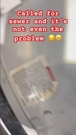 Leaking Hot Water Tank? Here’s the Problem!#expertunclog#leaking#hotwatertank#plumber#youtubeshorts