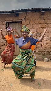 AfriMamas dancing to Adiwele trend dance amapiano | AfriMamas