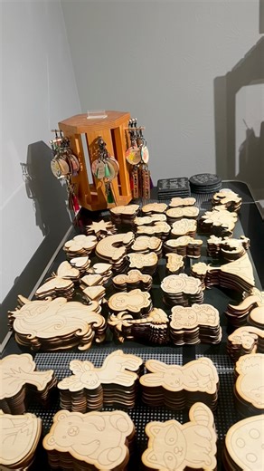 Glowforge Magic: Watch us engrave & paint custom keychains fun paintable kits for kids! Perfect gifts or family crafts. Now at Mayhem Marketplace in Mitchell, SD—stop by & grab yours! What’s your fave? #BootlegSweetTea #GlowforgeCrafts #LaserEngraving #KidsCrafts #DIYCrafts #HandmadeKeychains #CraftForKids #SmallBusiness #ShopLocalSD #Upcycling | Bootleg & Sweet Tea