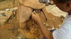 The most amazing wooden turtle chainsaw carving ever More Like This: www.TheWoodPlans.com | Woodwork Projects