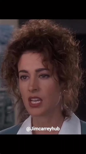 Jim Carrey Fanpage on Instagram: "Classic 😂 Ace Ventura: Pet Detective (1994) 🎬 Via:- @jimcarrey__ Follow (us) @Jimcarreyhub for more!!! Jch1065 T05"