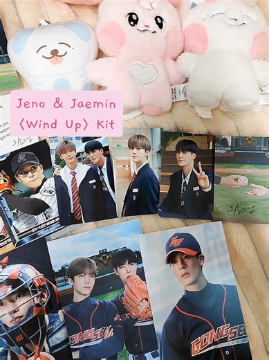 Unboxing the Jeno and Jaemin Kit