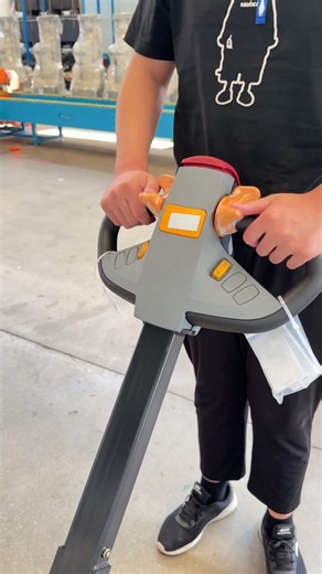 Electric stacker trucks – a powerful tool for improving warehouse efficiency!