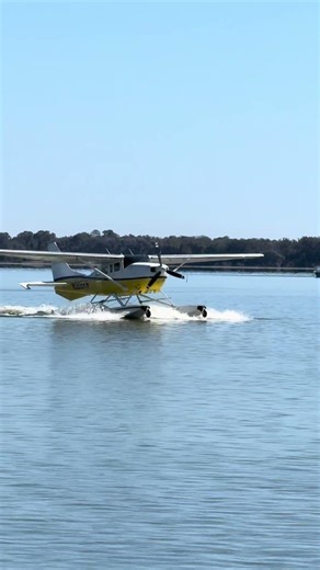 Step taxi back to base #cessna206 #aviation #floatplane #airplane #amphibiousaircraft