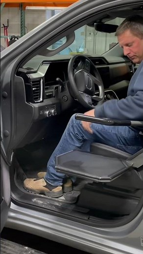 Save Your Shoulders-Adapt Solutions XL Seat #wheelchairvan #mobility