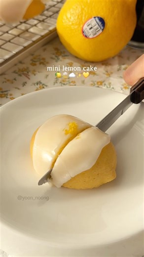 Soft Mini Lemon Cakes 🍋🍰