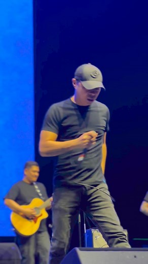 Parokya ni Edgar performs ‘Buloy’ live tonight at the Coca-Cola Arena. | The Global Filipino Magazine