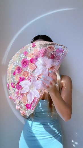 Marina Nara | Resin Preservation Artist | I’m here for the underdogs, the ambitious fighters, and the kind souls. Thank you for sharing your stories with me and keeping me inspired.... | Instagram