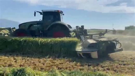 84K views · 1.3K reactions | GPS mähen extrem mit einem #Fendt 927 und #Krone Mähkombi, Devlet Dallar hat uns das #HandyVideo per Nachricht geschickt. | profi | Facebook