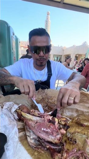 Lemmon Pepper Turkey leg at Disneyland #disneyland #turkeyleg