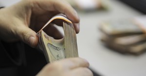 BM recomandă impozitul progresiv, revenirea la TVA de 16% și eliminarea scutirilor pentru angajații din agricultură, construcții, IT