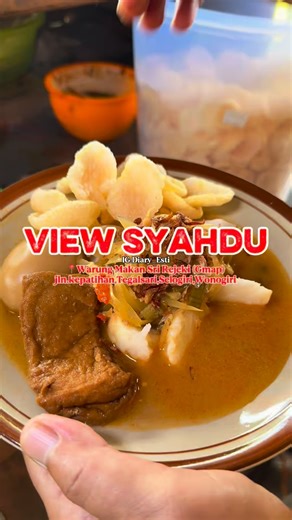 Diary Esti on Instagram: "Viewne syahdu cuyy,hambok betah nongkrong ampe sore🤣 📍Warung Makan Sri Rejeki (Gmap) jln.kepatihan,Tegalsari,Selogiri,Wonogiri #diaryesti #kulinerwonogiri #jelajahwonogiri"
