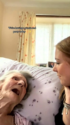 #family #familyfunny #funny #memes #fun #fyp #humor #HealthyHolidays #ornament #asmr #satifying #everyone #viralreels #nightphotography #love #kungfupanda #BeckyG (195) | Vincent Steven