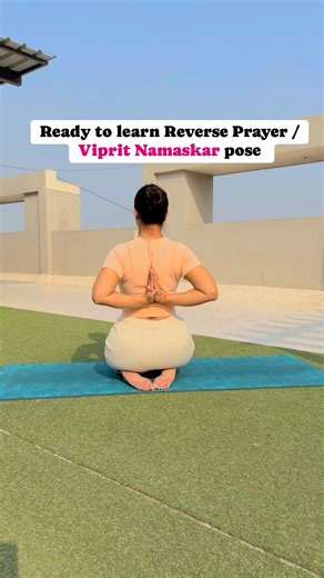 Ready to learn Reverse Prayer / Vipin Namaskar pose Let’s begin 1. Shoulders flossing with strap (20 reps) 2. Overhead pulses (20 reps) 3. Side to side stretches (20 reps) 4. Cow face stretches (20reps) 5. Open hands Shoulder rotation (20 reps) 6. Wings flutter (20 reps) 7. Prayer to Scapular stretch (20 reps) 8. Chicken wings stretch (20 reps) Let’s try #yoga #explore #drill #standing #love #yogaonline #yogateacher #yogaanytimeanywhere #yogainspiration #yogaeverywhere #yogapractice #yogalove #y