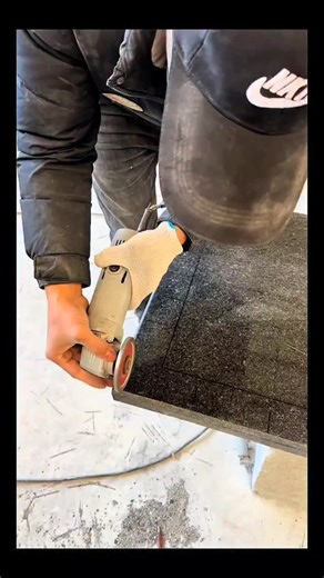 Real Engineerings | Engineering & Technology & Gadgets & DIY on Instagram: "Manual Stone Carving: Precision with an Angle Grinder! 🗿✨ ​Observe the steady hand of this craftsman creating an intricate geometric border on a polished stone slab! This is a perfect display of manual abrasive machining, transforming a plain slab into a decorative piece. ​The Process: Subtractive Art ​This technique relies entirely on the contrast between surface finishes: ​The Material: The base is a slab of Polished 