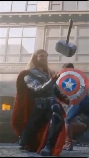 A pillanat, amikor Thor rájön, hogy Mjölnir is szabad akarattal bír 😆🔨 #Marvel #Thor