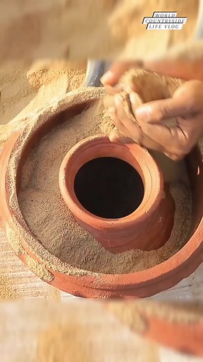 The First Refrigerator of Ancient Times 🍦 #worldcountrysidelifevlog #AncientInnovation #CoolingHistory #HistoryFacts DISCLAIMER NO COPYRIGHT INFRINGEMENT INTENDED | World Countryside Life Vlog