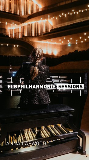 Elbphilharmonie Hamburg on Instagram: "Now online! Watch Anna Lapwood play Duruflé‘s Prélude et Fugue sur le nom d’Alain on the Elbphilharmonie Organ 🎶✨ Link in the @elbphilharmonie bio #organ #klaisorgel #orgel #durufle #annalapwood #elbphilharmonie"