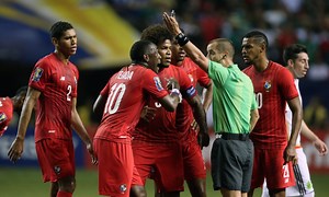 El Tri's Shameful Victory Last Night Makes Panama's Coach Want to Quit Soccer Forever