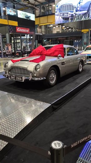 Masterpiece Aston Martin DB5 Bond James Bond car in motorworld #masterpiece #jamesbond #astonmartin